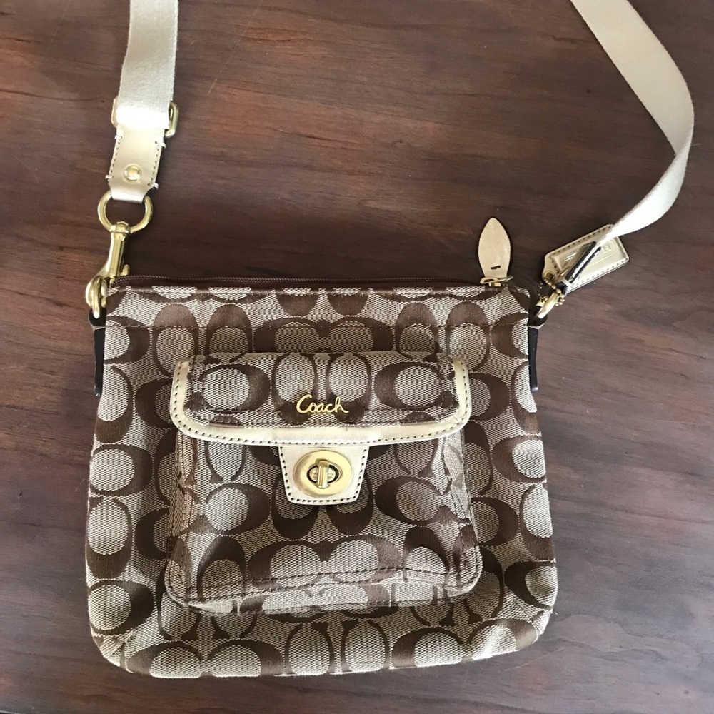 Coach Crossbody AUTHENTIC
